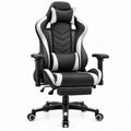 Gamingstuhl Schwarz/Weiss aus PU-Kunstleder mit Fussstütze, 67 x 67 x 125–135 cm